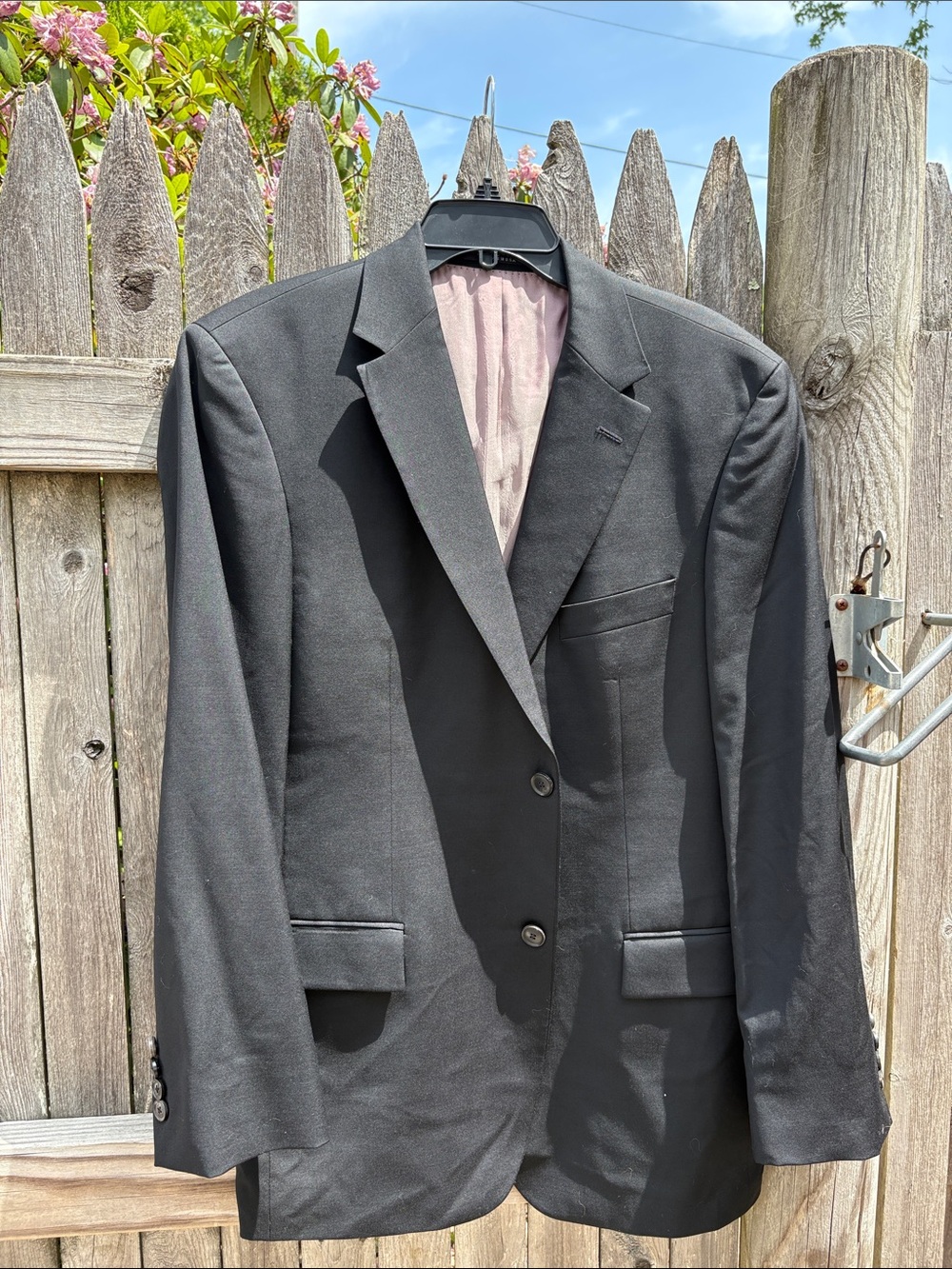 Hugo Boss 42R black wool blazer!!